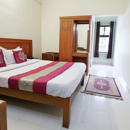 Oyo 9404 Hotel White Fort Mananthavady Buitenkant foto
