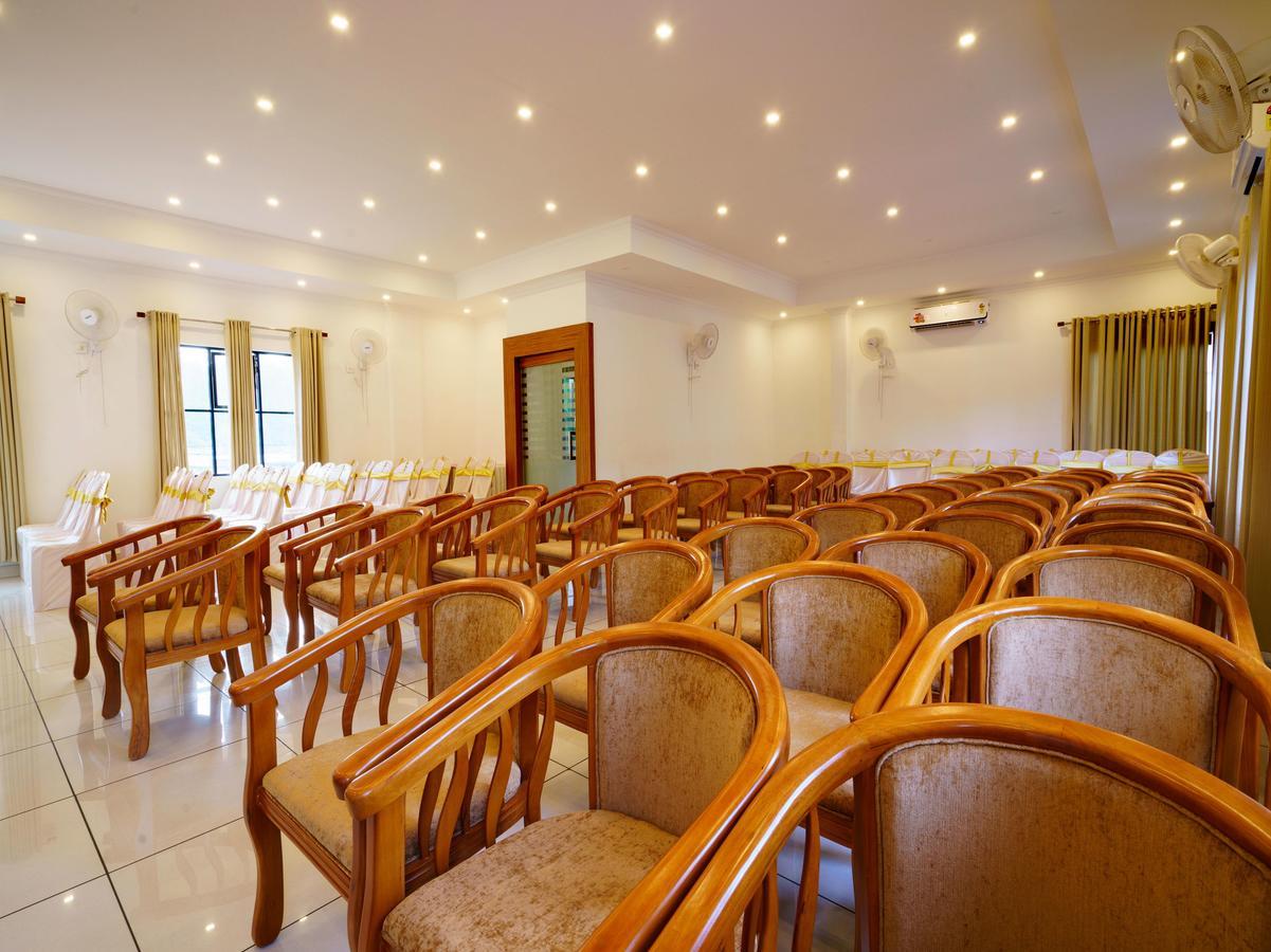 Oyo 9404 Hotel White Fort Mananthavady Buitenkant foto