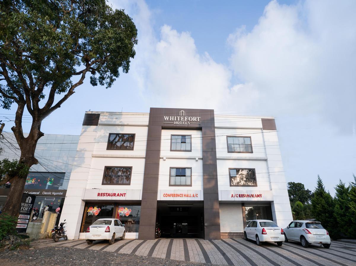 Oyo 9404 Hotel White Fort Mananthavady Buitenkant foto