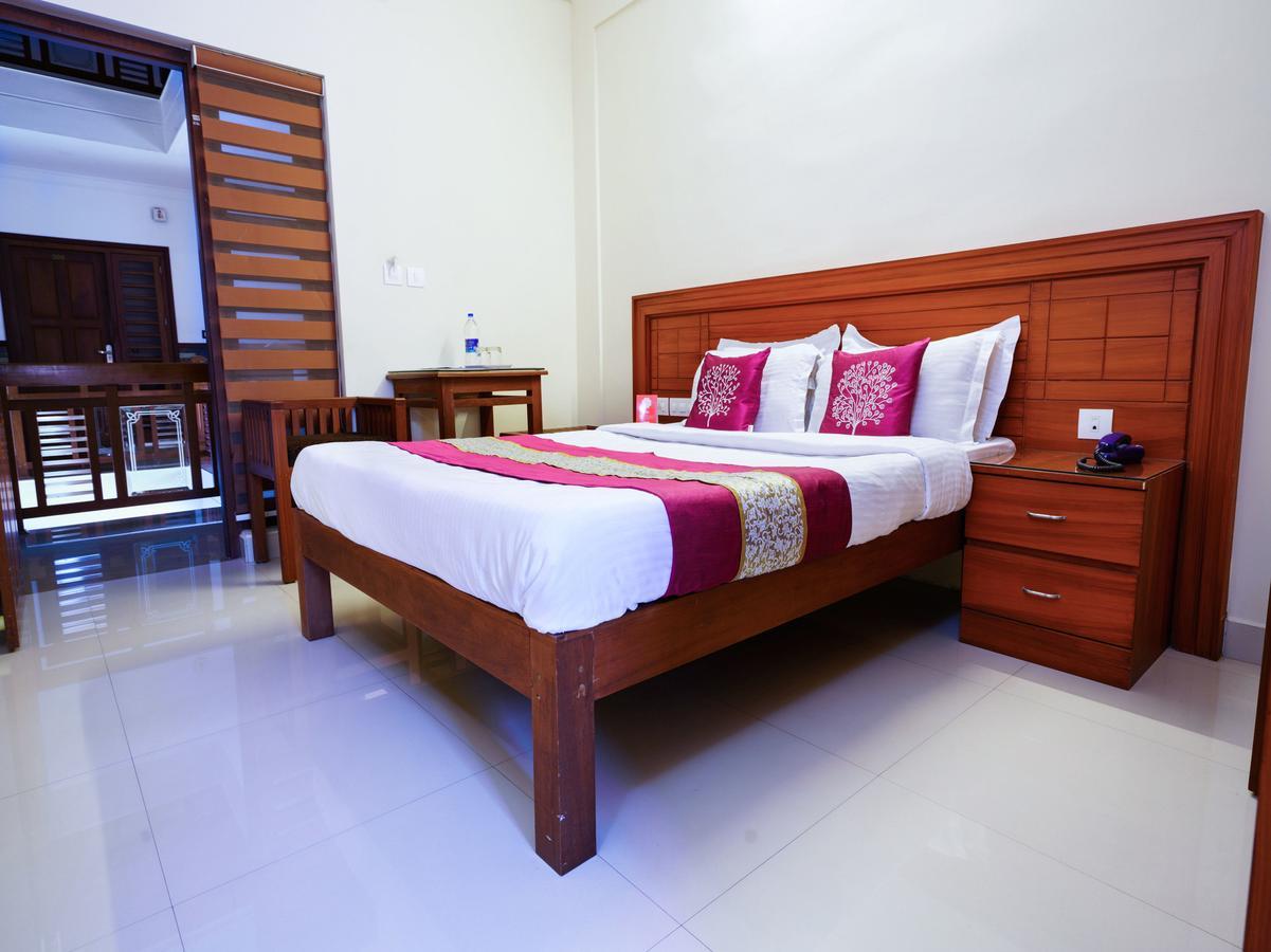 Oyo 9404 Hotel White Fort Mananthavady Buitenkant foto